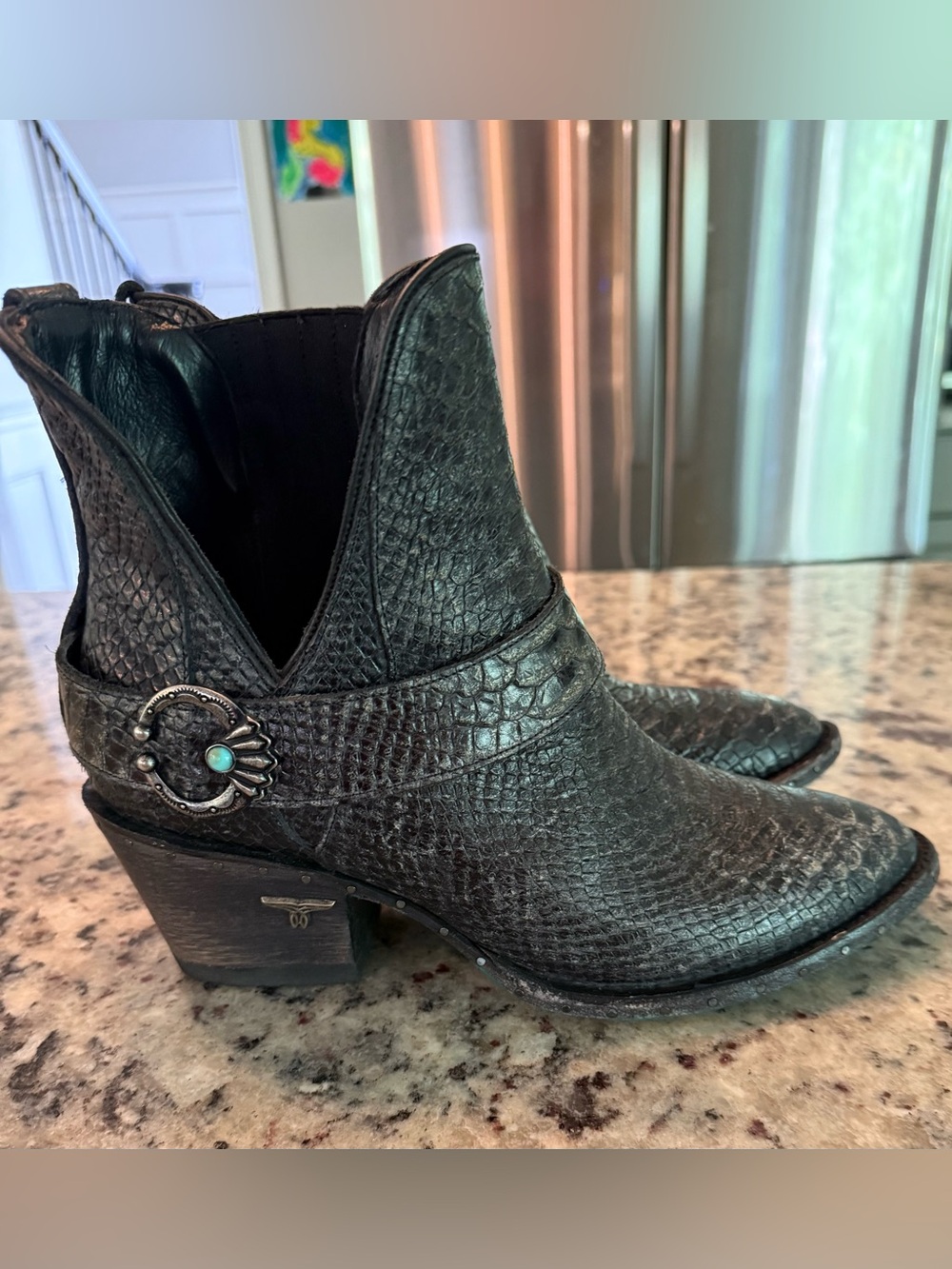 Lane Women’s 9.5 Western Ankle Boots Exotic Leather Pointed Toe Turquoise